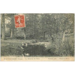 carte postale ancienne 23 EVAUX-LES-BAINS. Le Ruisseau des Bains 1913 jeune pêcheur