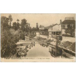 carte postale ancienne 03 SAINT-POURCAIN-SUR-SIOULE. Le Bief de la Sioule. Lavandières 1919