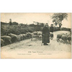 23 LA CREUSE. Vieille Bergère Creusoise et Moutons 1922