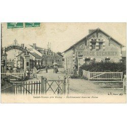 carte postale ancienne 03 SAINT-YORRE. Etablissement Source Guerrier 1909. Passage à niveau du Train