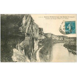 carte postale ancienne 24 LES EYZIES. Rochers Gorges Enfer et Vézère 1927