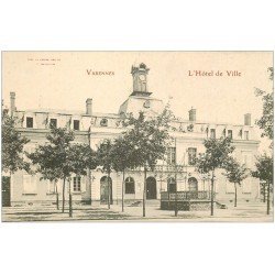 carte postale ancienne 03 VARENNES. Hôtel de Ville