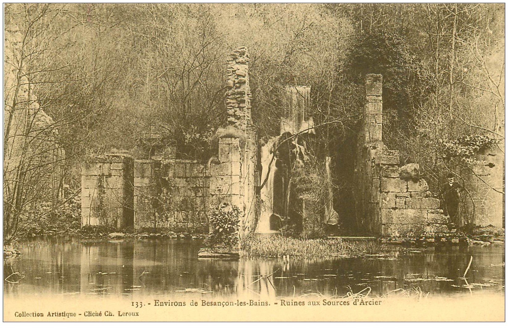 25 ARCIER. Sources et Ruines avec personnage