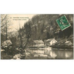 carte postale ancienne 25 AUX GRAVIERS. Les Gorges du Doubs 1913