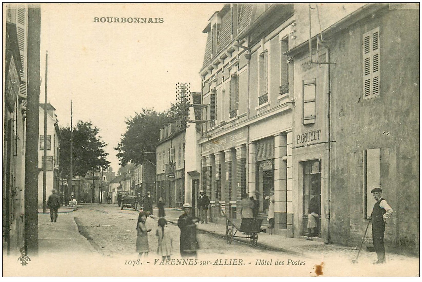 03 VARENNES-sur-ALLIER. Hotêl des Postes 1919