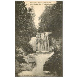 carte postale ancienne 25 LA GRACE-DIEU. Les Cascades avec Personnages