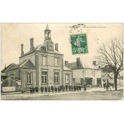 carte postale ancienne 28 ABONDANT. Mairie et Ecole de Garçons 1910 (défaut)