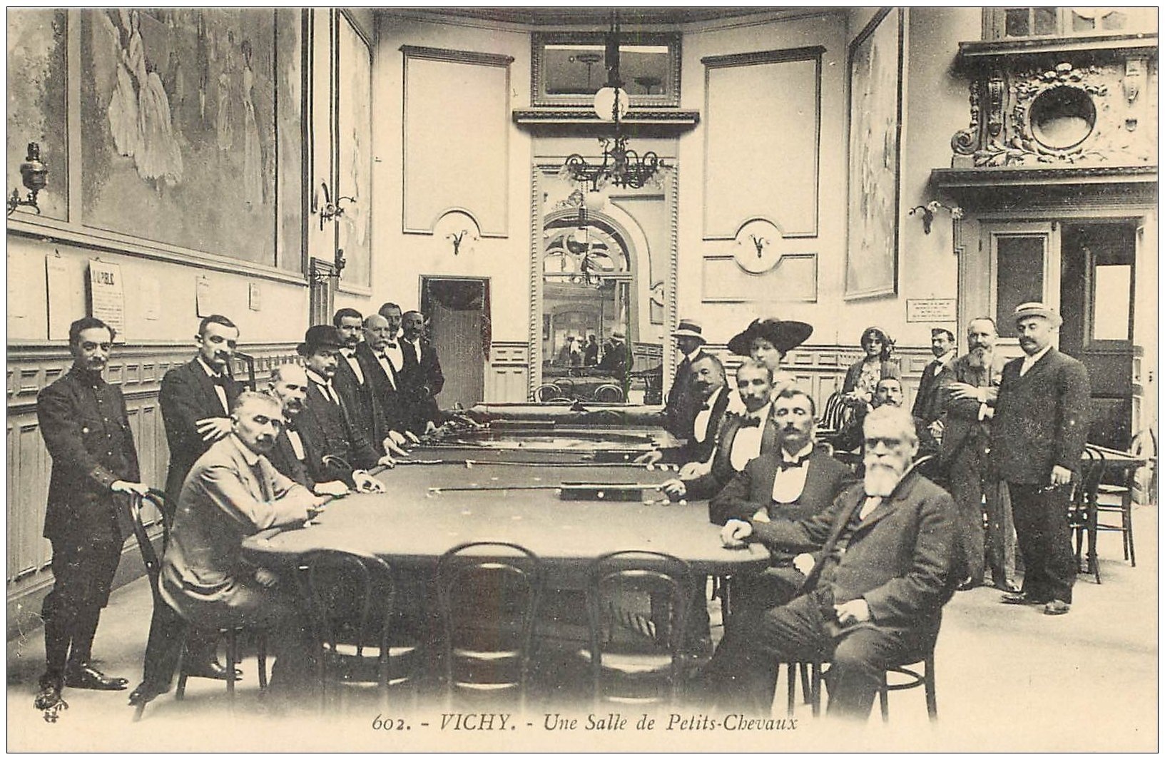 03 VICHY. Casino Salle des Petits Chevaux