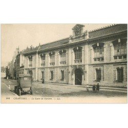 carte postale ancienne 28 CHARTRES. Le Lycée de Garçons voiture très ancienne