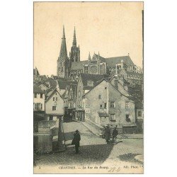 carte postale ancienne 28 CHARTRES. Rue du Bourg 1915 animation