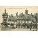 carte postale ancienne 28 CHATEAUDUN. Fontaine et Hôtel de Ville 1919