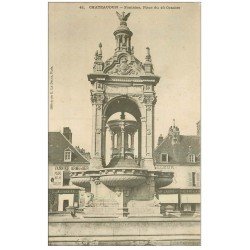 carte postale ancienne 28 CHATEAUDUN. Fontaine Place 18 Octobre