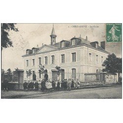carte postale ancienne 28 CRECY-COUVE par TREON. Les Ecoles 1909