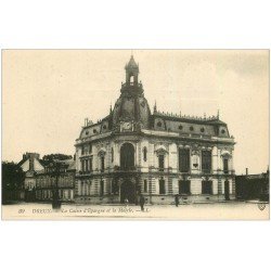 carte postale ancienne 28 DREUX. Caisse d'Epargne et Mairie