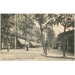 carte postale ancienne 03 VICHY. Hôtel des Bains et Pharmacie