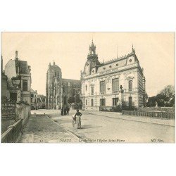 carte postale ancienne 28 DREUX. Eglise Saint-Pierre et Mairie