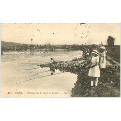 03 VICHY. Jeunes Pêcheuses Bords de l'Allier 1915