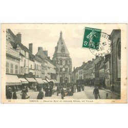 carte postale ancienne 28 DREUX. Grande-Rue et Hôtel de Ville 1912. Papier velin