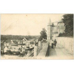 carte postale ancienne 28 DREUX. Le Château chemin de ronde