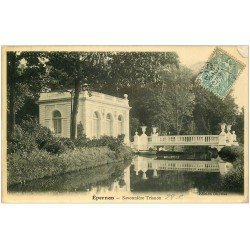 carte postale ancienne 28 EPERNON. Savonnière Trianon 1907. Carte émaillée effets concave...