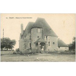 carte postale ancienne 28 FRAZE. Ferme du Grand-Carcahu avec personnages