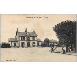 carte postale ancienne 28 NOGENT-LE-ROI. La Gare 1947