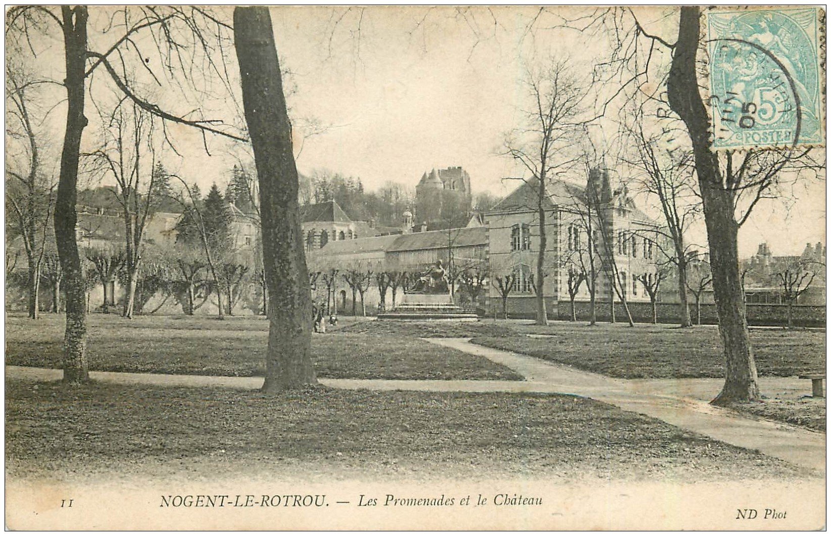 carte postale ancienne 28 NOGENT-LE-ROTROU. Château et Promenades 1905