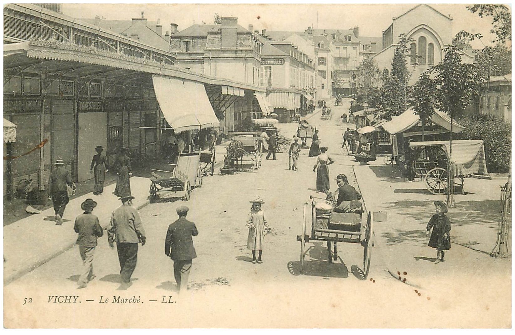 carte postale ancienne 03 VICHY. Le Marché 1904