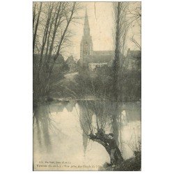 carte postale ancienne 28 YEVRES. Enfant au bord de l'Ozanne 1926 (défaut)...