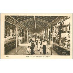 carte postale ancienne 03 VICHY. Les Galeries couvertes. Carte impeccable et vierge