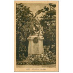 carte postale ancienne 29 BREST. Monument aux Morts