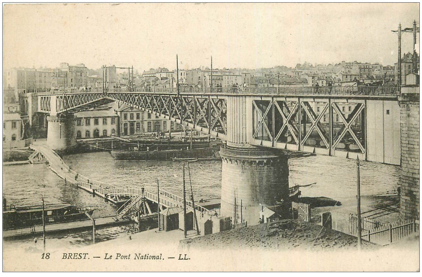 carte postale ancienne 29 BREST. Pont National et sous-passerelle en bois