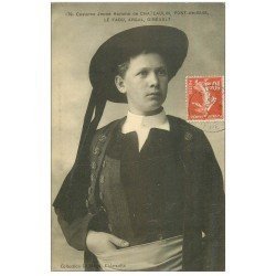 carte postale ancienne 29 CHATEAULIN. Costume Jeune Homme 1911