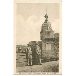 carte postale ancienne 29 CONCARNEAU. Horloge et Remparts Ville Close. Vieux Loups de Mer