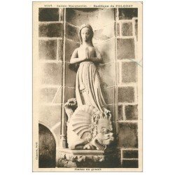 carte postale ancienne 29 FOLGOET. Basilique. Statue Sainte-Marguerite