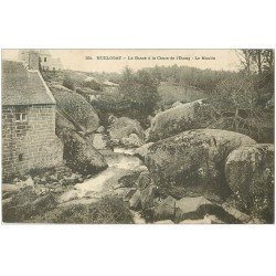 carte postale ancienne 29 HUELGOAT. Moulin Chaos Chute de l'Etang 1905