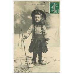carte postale ancienne 29 Jeune Breton avec fouet à Cochons 1918