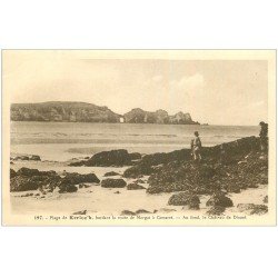 carte postale ancienne 29 KERLOC'H. Plage de Morgat à Camaret. Château de Dinanr