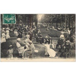 carte postale ancienne 03 VICHY. Nurse dans un coin du Parc 1910