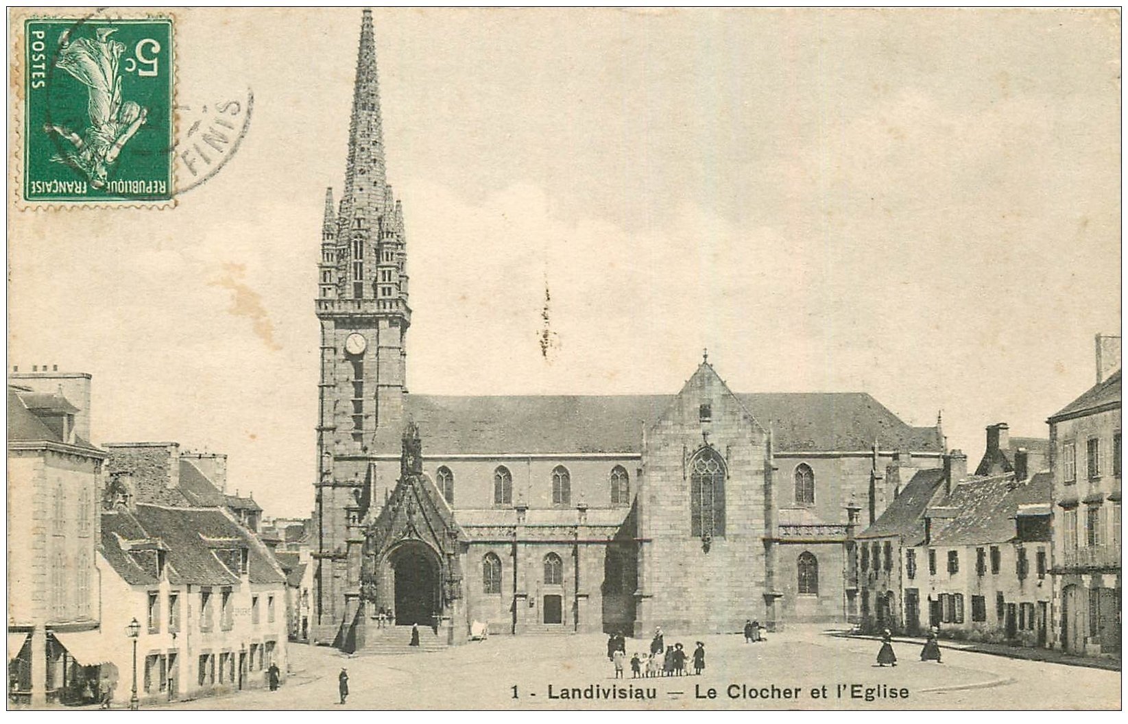 carte postale ancienne 29 LANDIVISIAU. Clocher et Eglise vers 1911