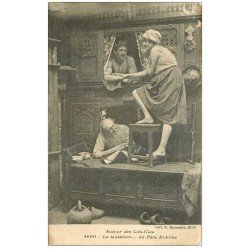 carte postale ancienne 29 LIT-CLOS A ETAGE. La Tentation du Père antoine