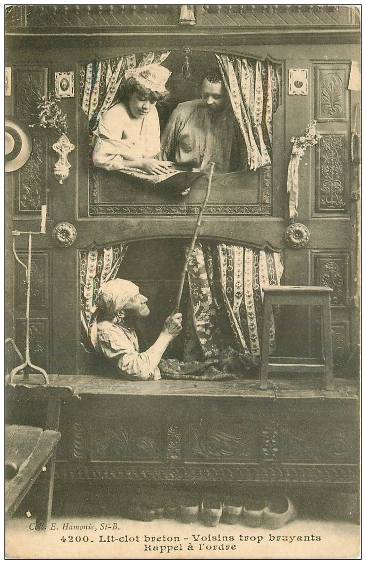 carte postale ancienne 29 LIT-CLOS A ETAGE. Voisins trop bruyants