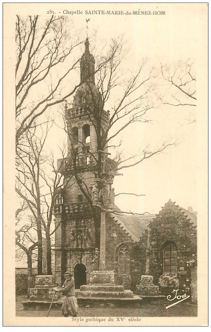carte postale ancienne 29 MENEZ-HOM. Chapelle Sainte-Marie personnage