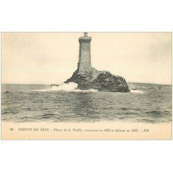 carte postale ancienne 29 POINTE DE SEIN. Phare de la Vieille