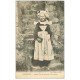 carte postale ancienne 29 PONT-AVEN. Jeune Fille se rendant à la messe avec Missel 1909