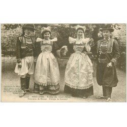 carte postale ancienne 29 PONT-AVEN. Pardon des Fleurs d'Ajonc. Concours de Danses