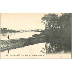 carte postale ancienne 29 PONT-L'ABBE. Rivière vers Maison Blanche promeneur