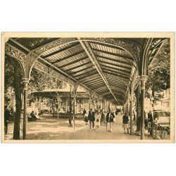 carte postale ancienne 03 VICHY. Parc Allée couverte 1929