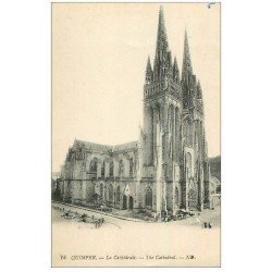 carte postale ancienne 29 QUIMPER. Cathédrale avec petit marché