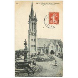 carte postale ancienne 29 SAINT-JEAN-DU-DOIGT. Eglise et Fontaine 1911